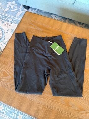 HALARA crisscross Black Sculpting High-Waist Leggings